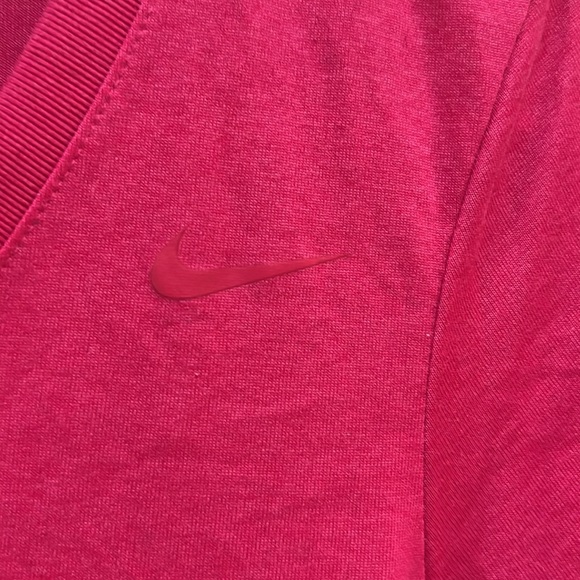 Nike Tee Dri-Fit hot pink Small Women Active Wear - Picture 3 of 6